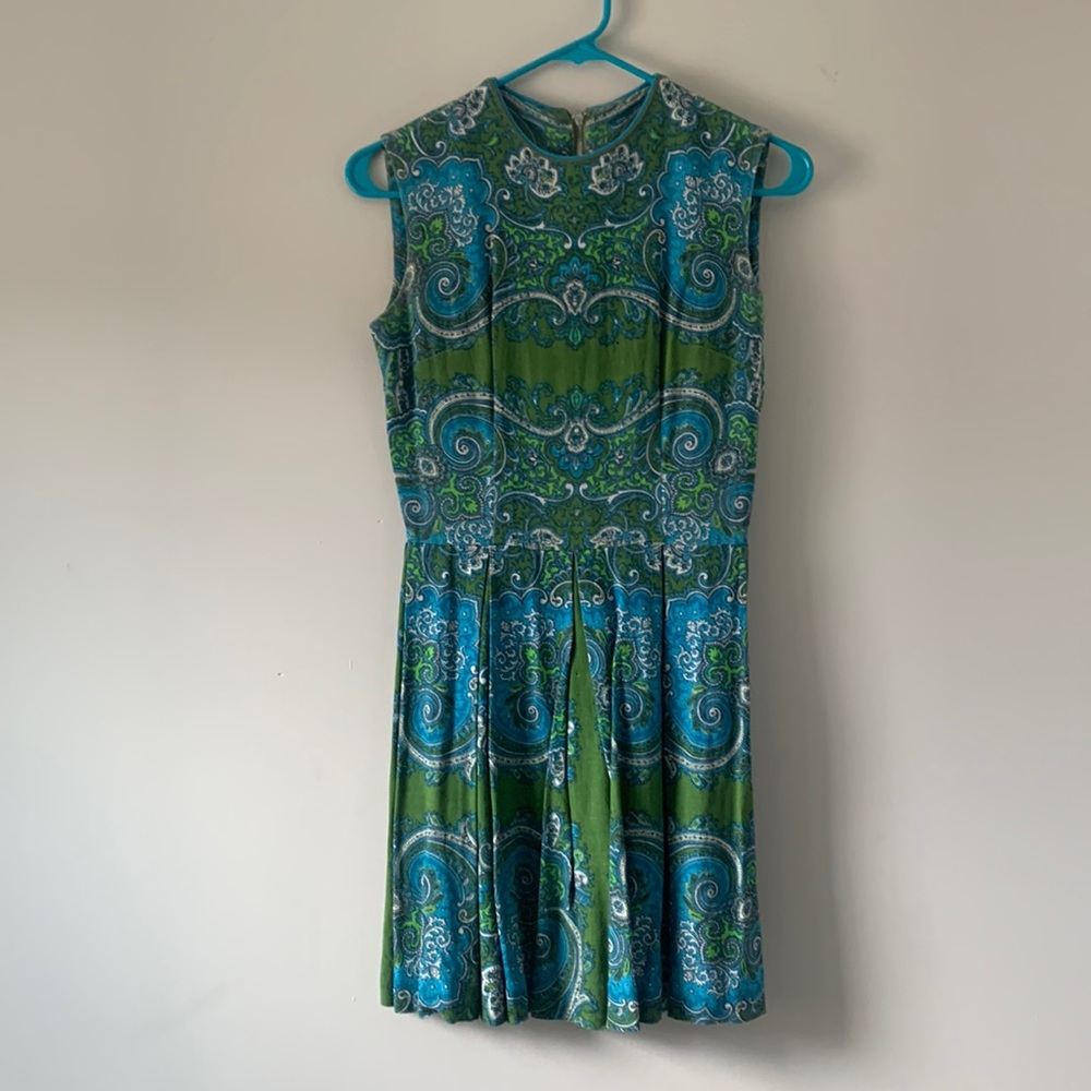 American vintage paisley shift mini dress